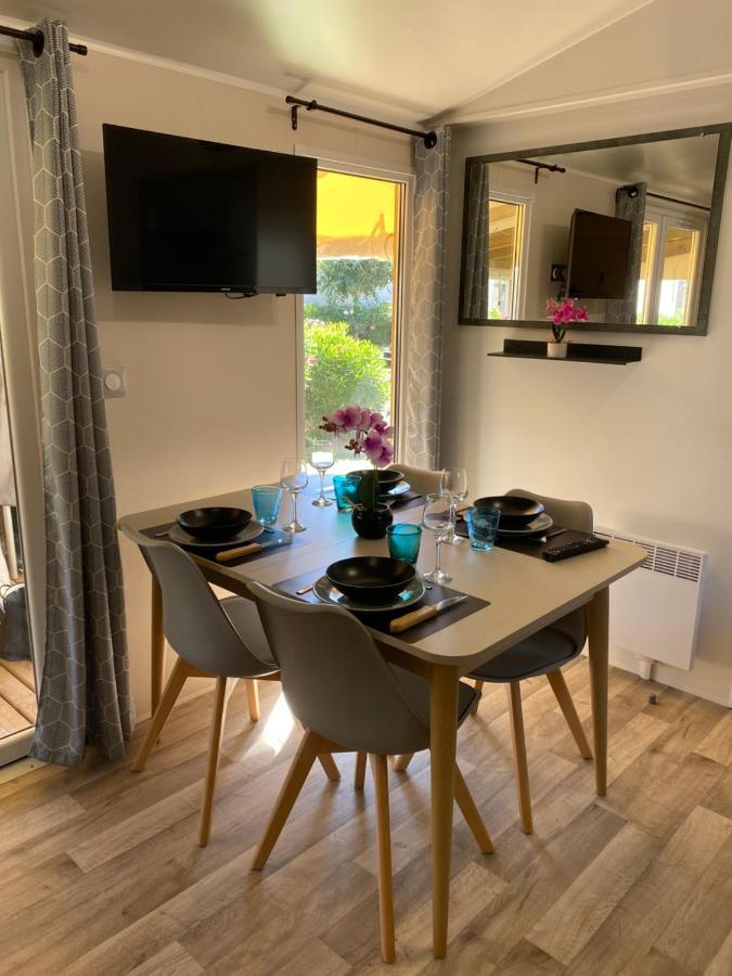 Mobil Home De Charme Fréjus Eksteriør billede