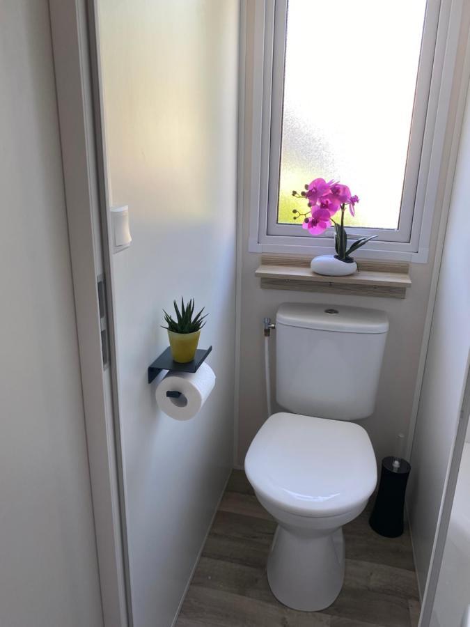 Mobil Home De Charme Fréjus Eksteriør billede