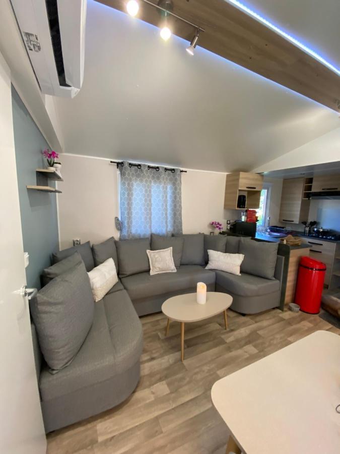 Mobil Home De Charme Fréjus Eksteriør billede